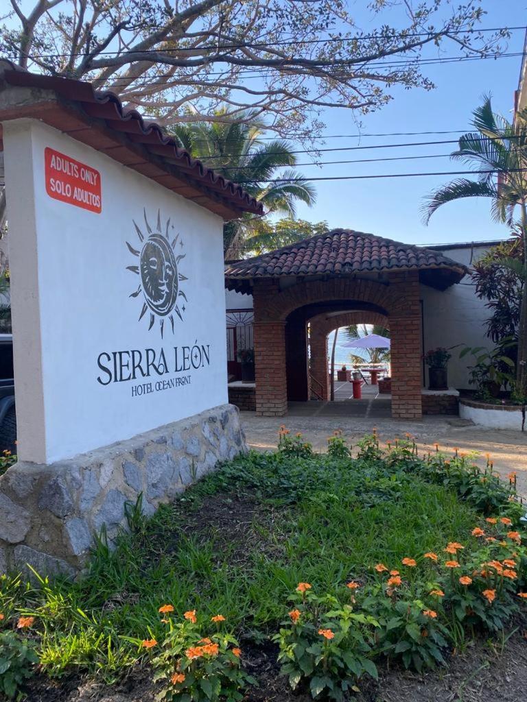 Traditional Sierra Leon Oceanfront Rooms - Adults Only Puerto Vallarta Buitenkant foto