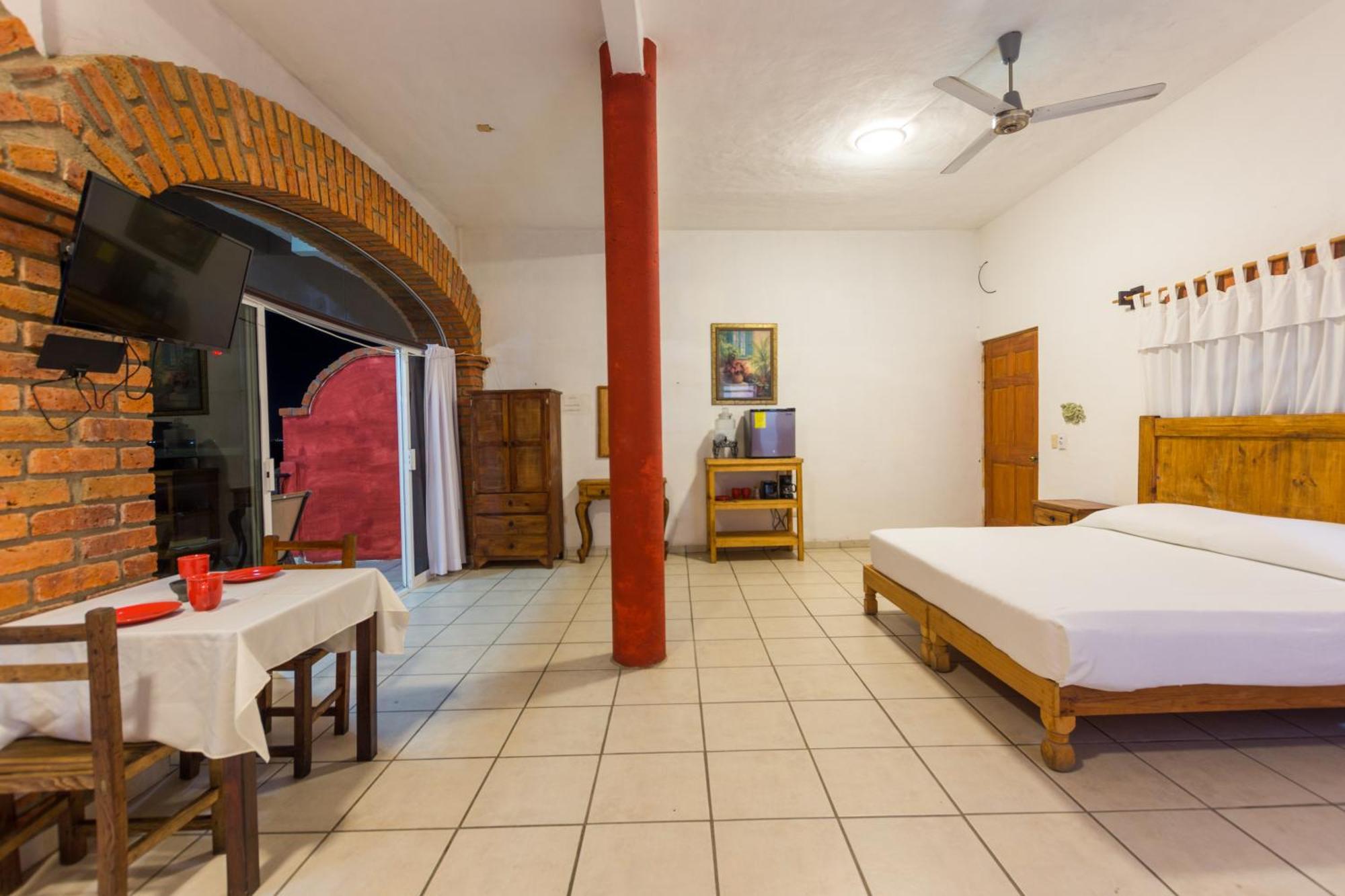 Traditional Sierra Leon Oceanfront Rooms - Adults Only Puerto Vallarta Buitenkant foto