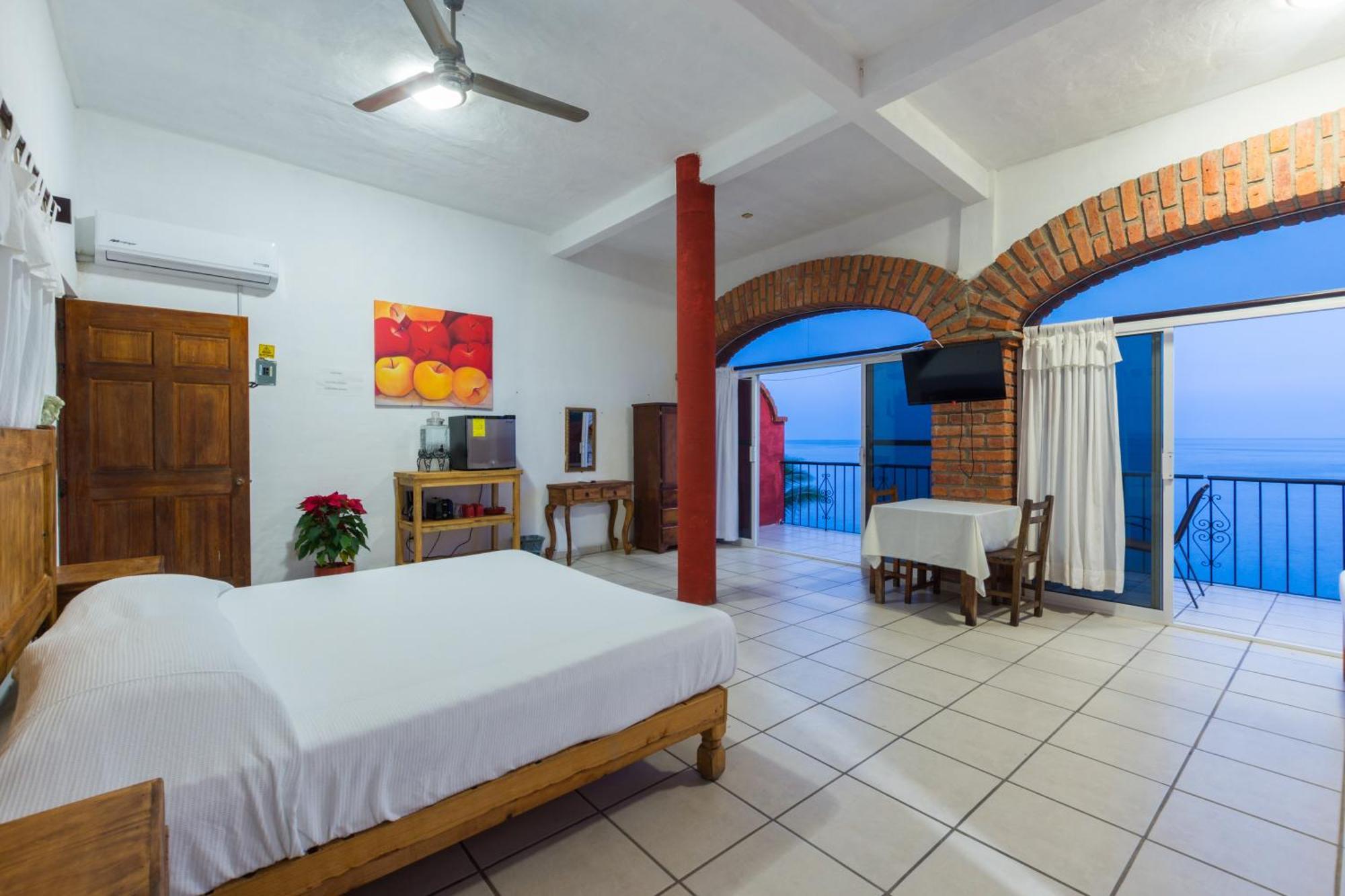 Traditional Sierra Leon Oceanfront Rooms - Adults Only Puerto Vallarta Buitenkant foto