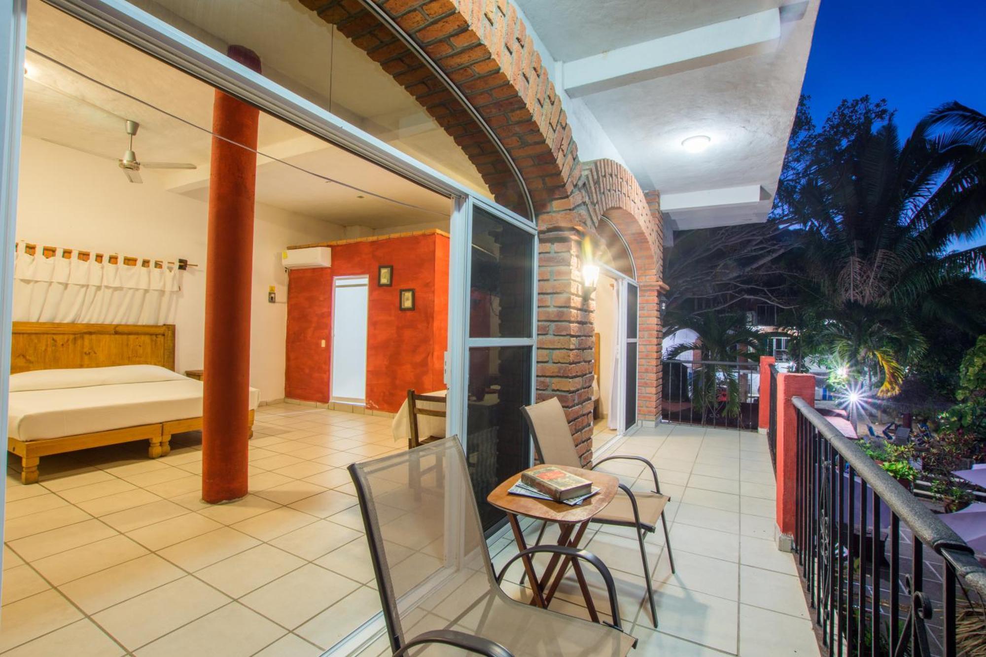 Traditional Sierra Leon Oceanfront Rooms - Adults Only Puerto Vallarta Buitenkant foto