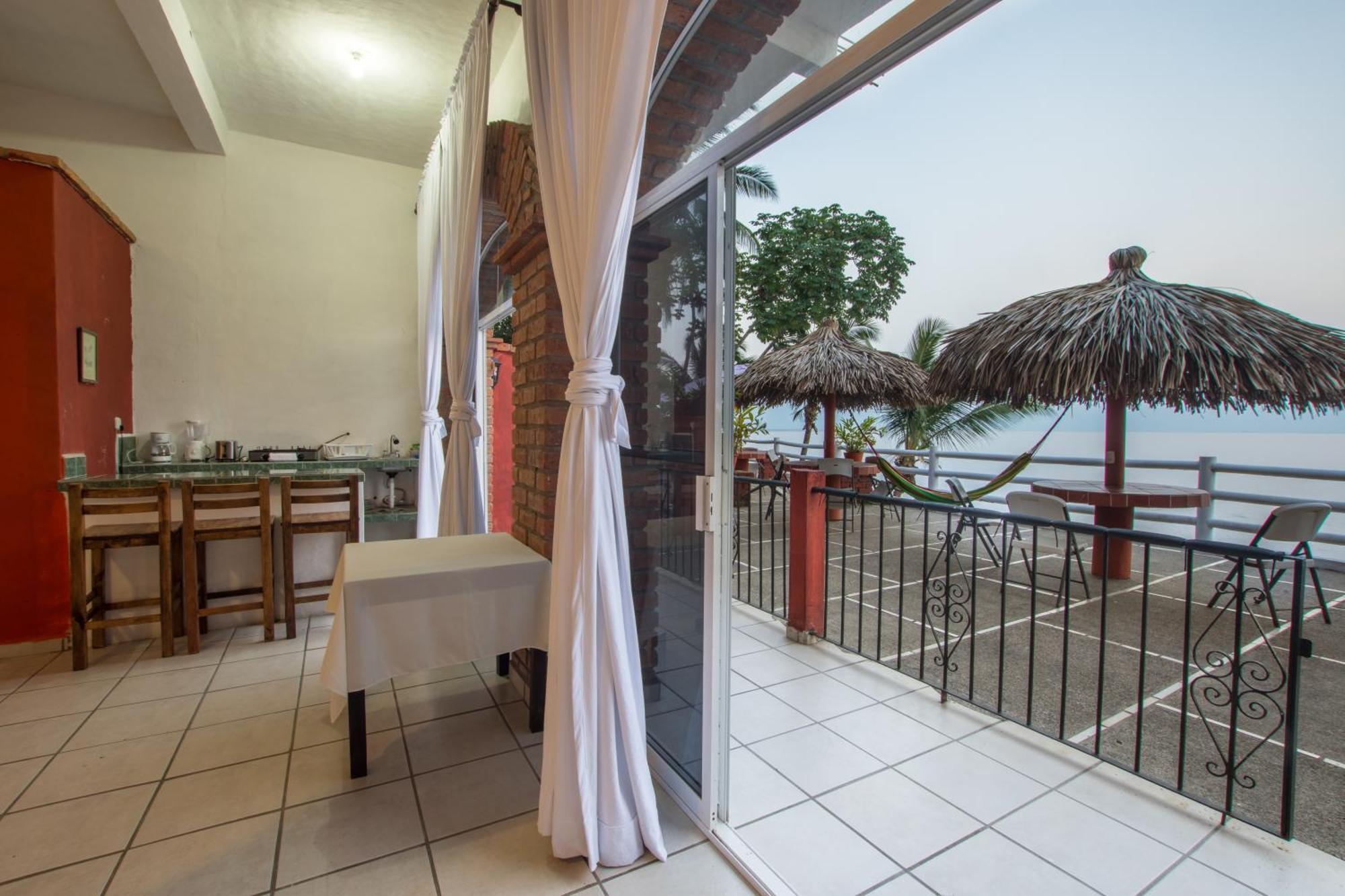 Traditional Sierra Leon Oceanfront Rooms - Adults Only Puerto Vallarta Buitenkant foto