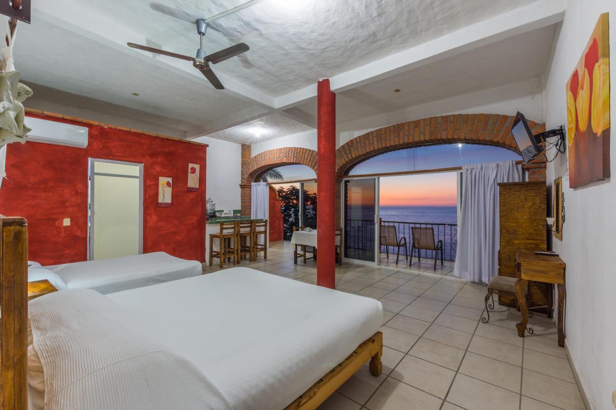 Traditional Sierra Leon Oceanfront Rooms - Adults Only Puerto Vallarta Buitenkant foto