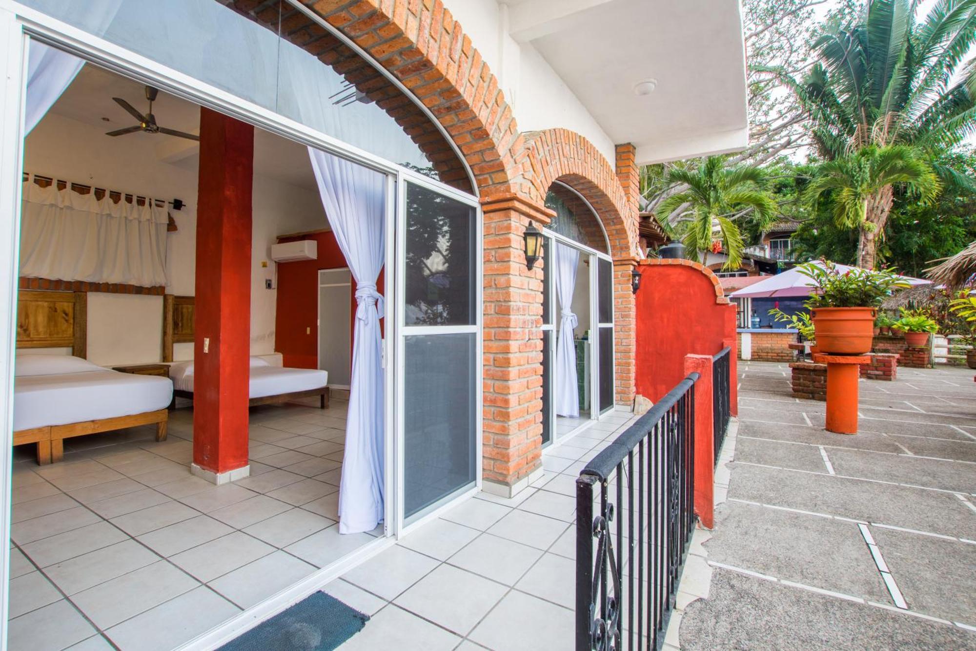 Traditional Sierra Leon Oceanfront Rooms - Adults Only Puerto Vallarta Buitenkant foto