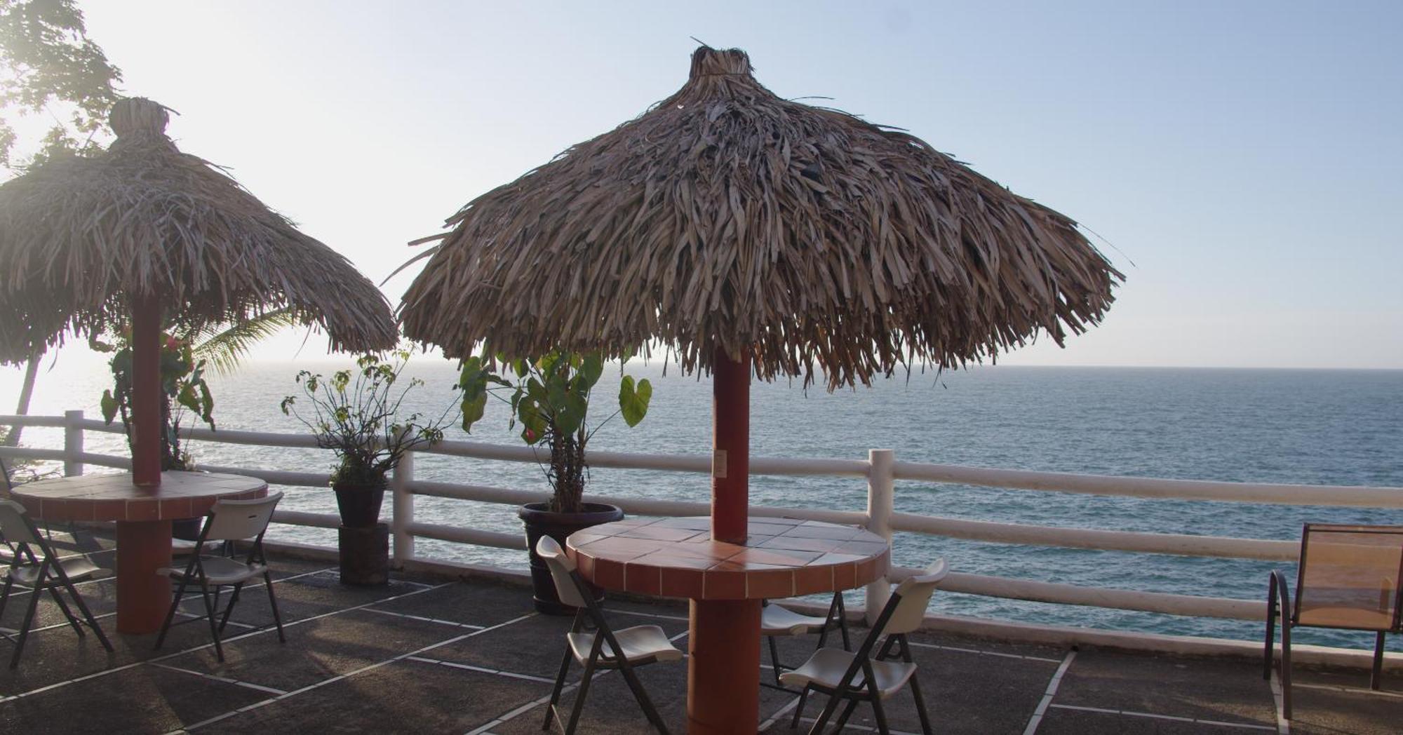 Traditional Sierra Leon Oceanfront Rooms - Adults Only Puerto Vallarta Buitenkant foto