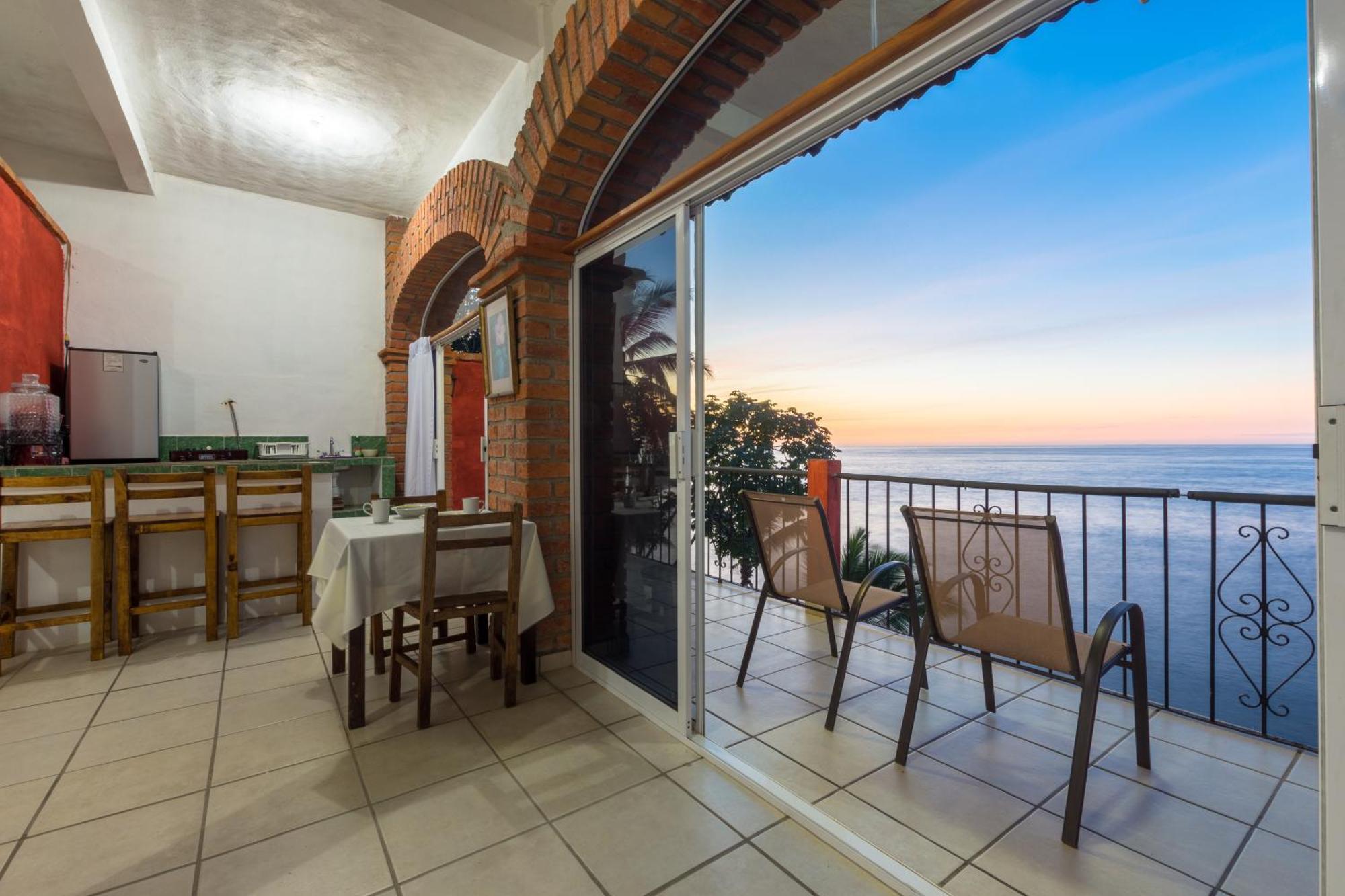 Traditional Sierra Leon Oceanfront Rooms - Adults Only Puerto Vallarta Buitenkant foto