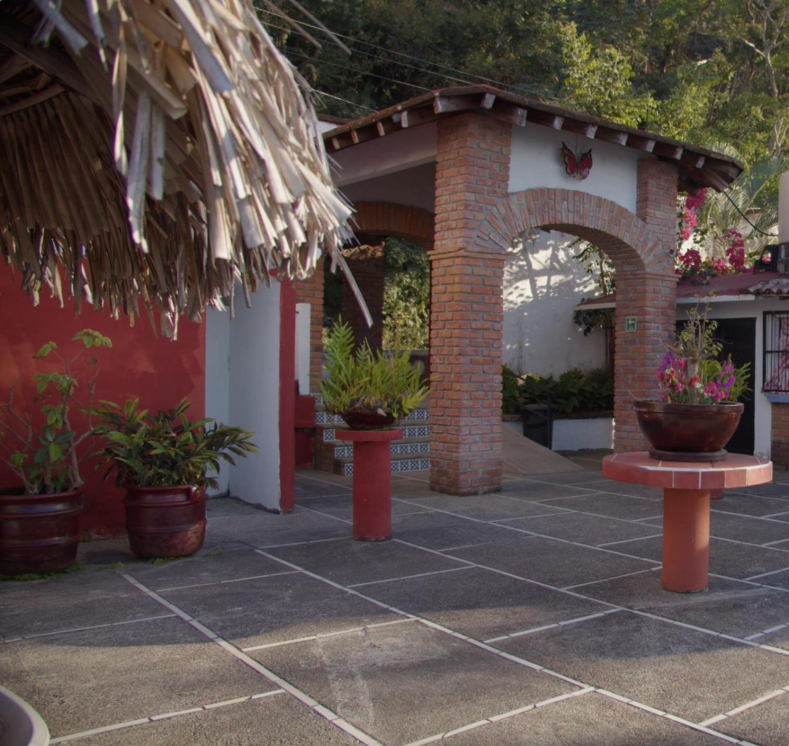 Traditional Sierra Leon Oceanfront Rooms - Adults Only Puerto Vallarta Buitenkant foto